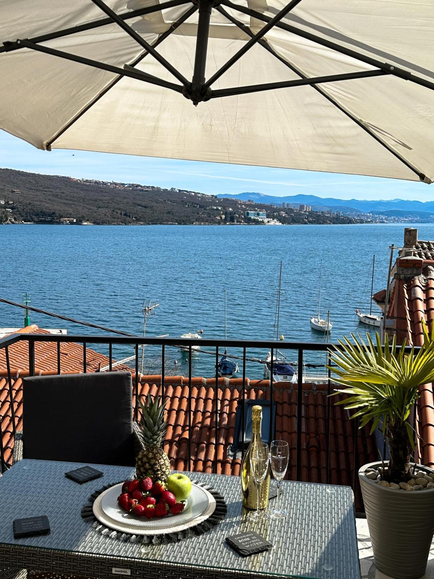 Villa Volos Apartment Karmen With Roof Terrace, Sea View, Free Private Parking Opatija Exterior foto